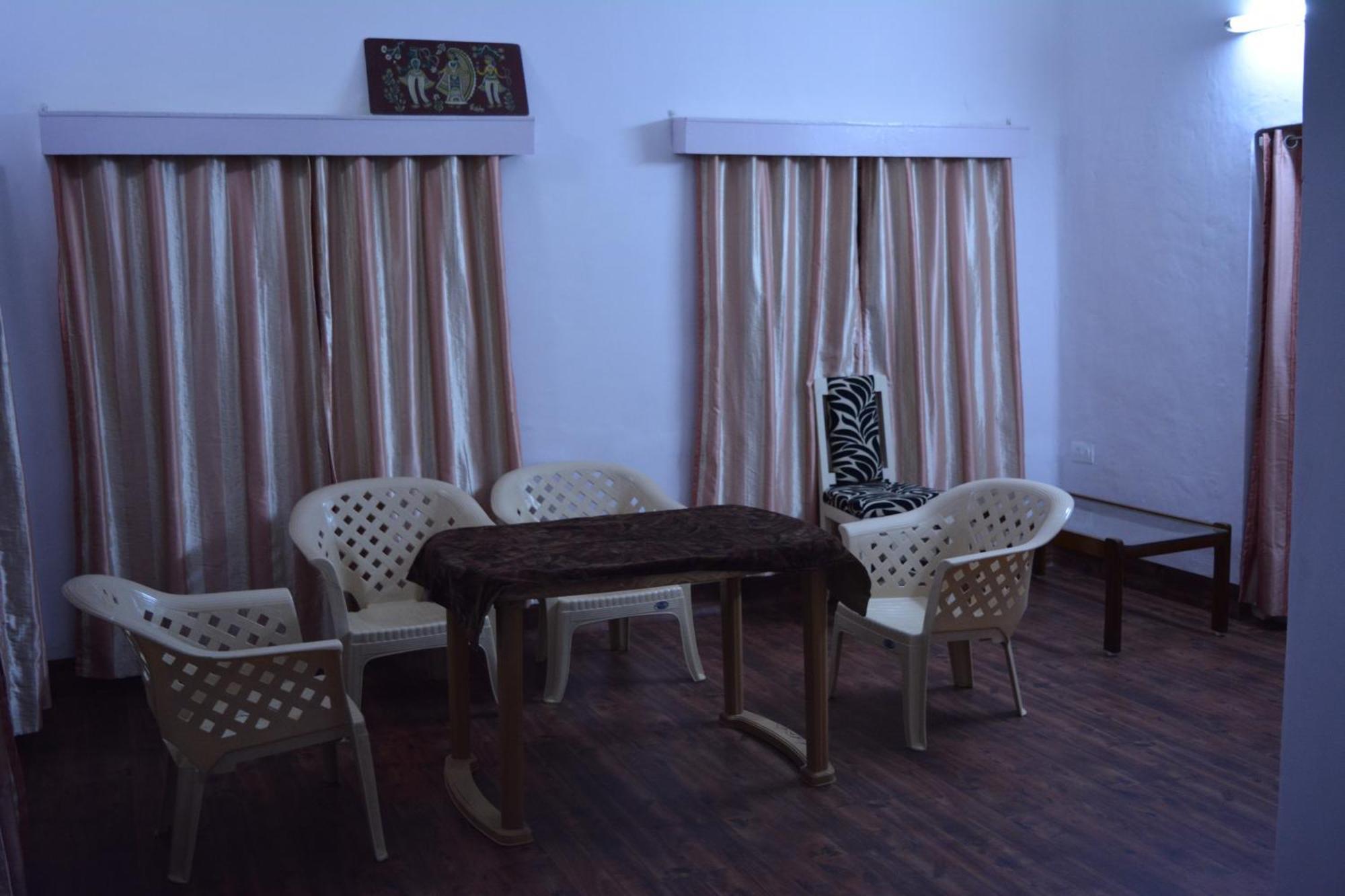 Jheelam Homestay Bhopal Extérieur photo