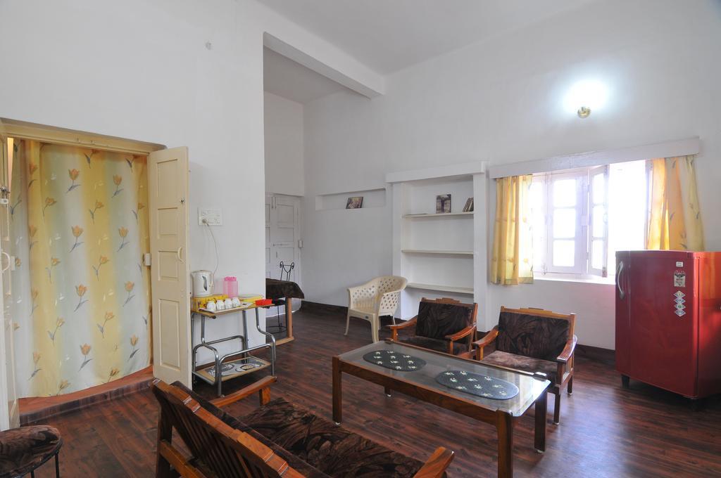 Jheelam Homestay Bhopal Extérieur photo